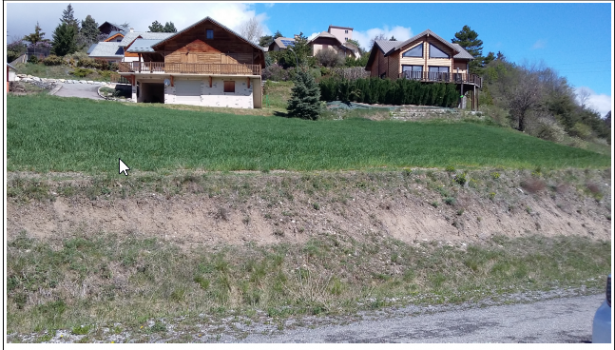 Photo décrivant le bien Terrain En Zone Constructible à Embrun (05)