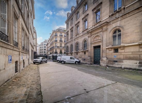 Photo détaillant le bien Ensemble Immobilier D'exception Au Coeur De Paris, Dans Le Quartier Central Des Affaires